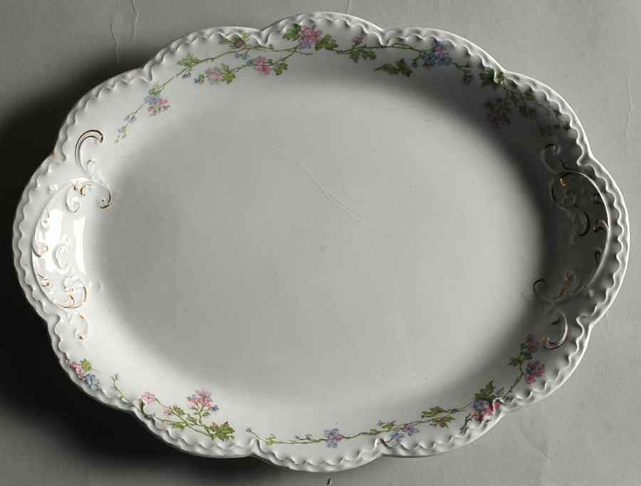 The Regent 12" Oval Serving Platter by Johnson Brothers-1