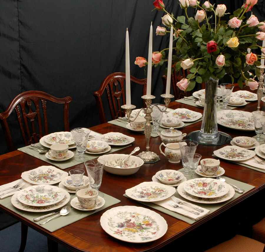 Sheraton (Floral Center) 64 Piece Estate Set by Johnson Brothers-1