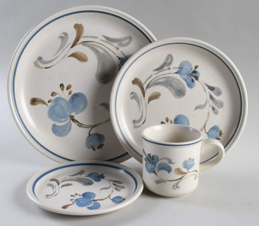 Sirocco Blue 4 Piece Place Setting by Johnson Brothers-1