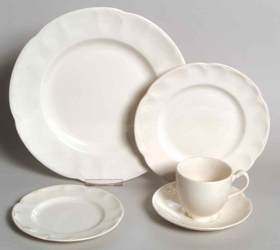 Sovereign 5 Piece Place Setting by Johnson Brothers-1