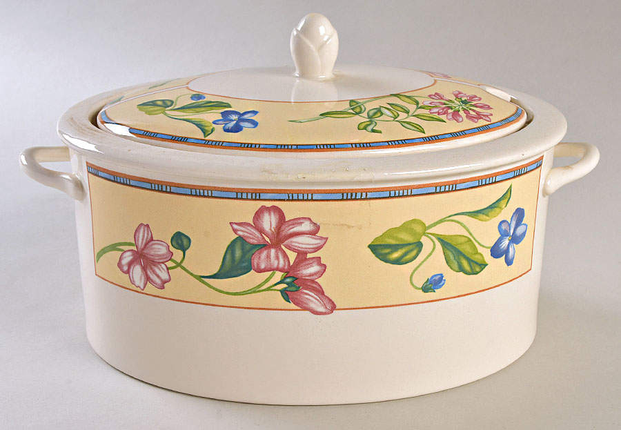 Spring Medley Tureen &  Lid by Johnson Brothers-1