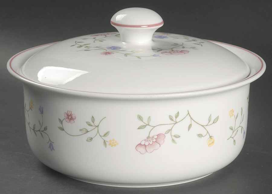 Summer Chintz (Made in England, Earthenware) 2 Qt Round Covered Casserole by Johnson Brothers-1