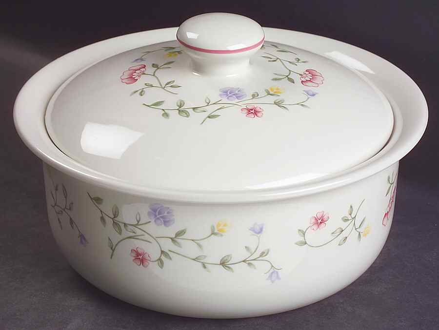 Summer Chintz (Made in England, Earthenware) 2 Qt Round Covered Casserole by Johnson Brothers-1