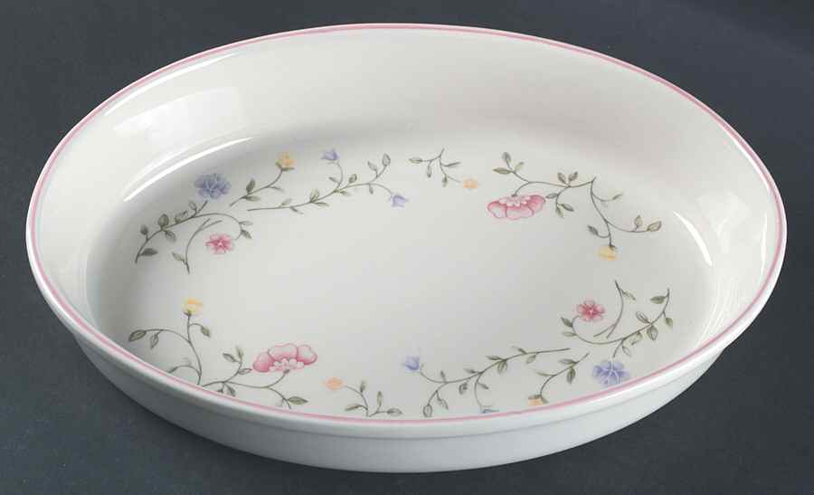 Summer Chintz (Made in England, Earthenware) 12'' Oval Baker by Johnson Brothers-1