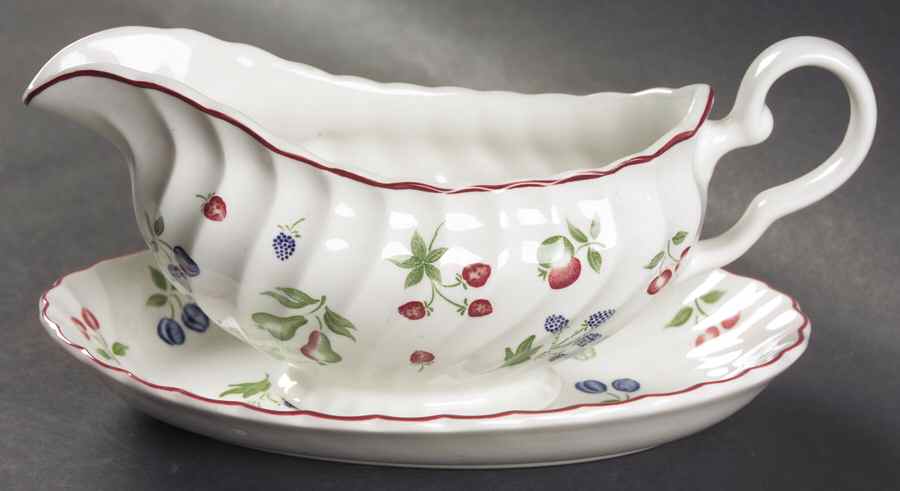 Sweetbriar Gravy Boat & Underplate/Relish by Johnson Brothers-1