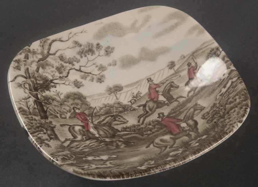 Tally Ho 4" Ashtray by Johnson Brothers-1