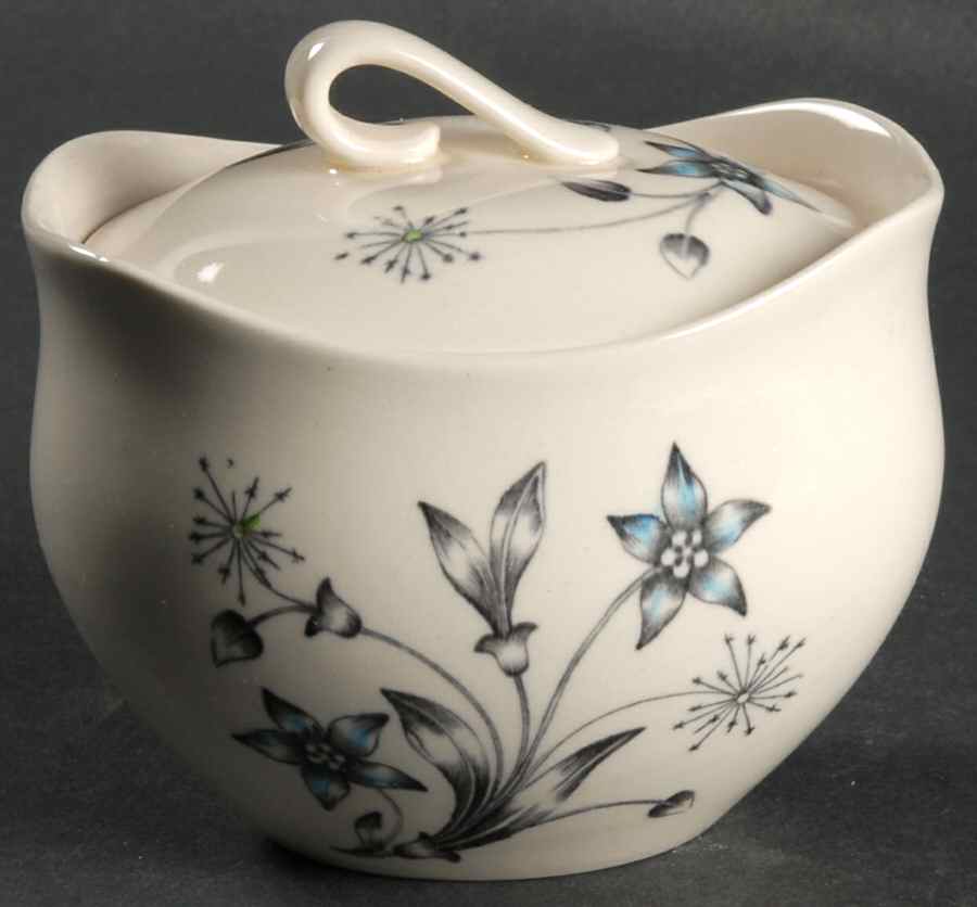 Titania Blue Sugar Bowl & Lid by Johnson Brothers-1