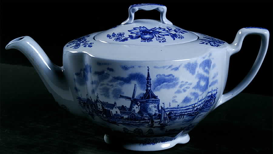 Tulip Time Blue (Blue Background) Teapot & Lid by Johnson Brothers-1