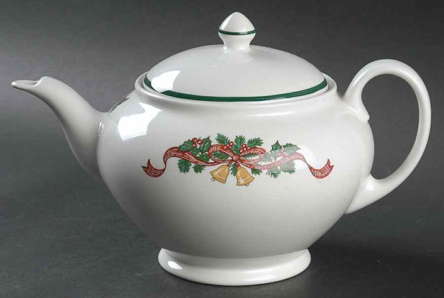 Victorian Christmas ("Made in England") Teapot & Lid by Johnson Brothers-1