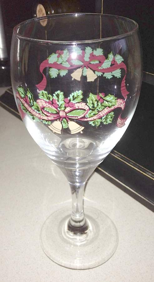 Victorian Christmas ("Made in England") 16 Oz Glassware Goblet by Johnson Brothers-1