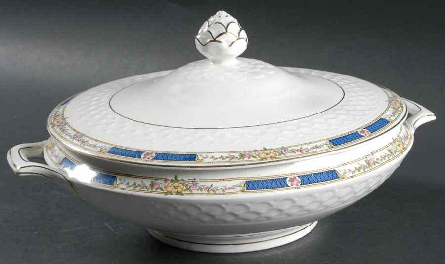 Vincent Round Covered Vegetable by Johnson Brothers-1