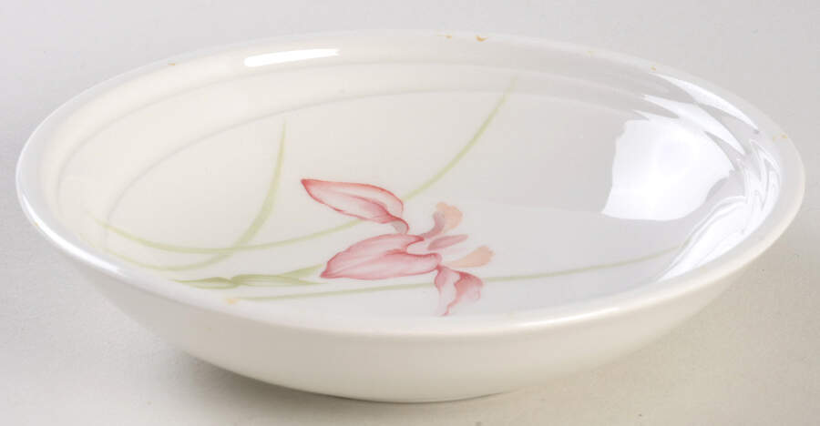 Vogue (Flowers Center) Fruit/Dessert (Sauce) Bowl by Johnson Brothers-1