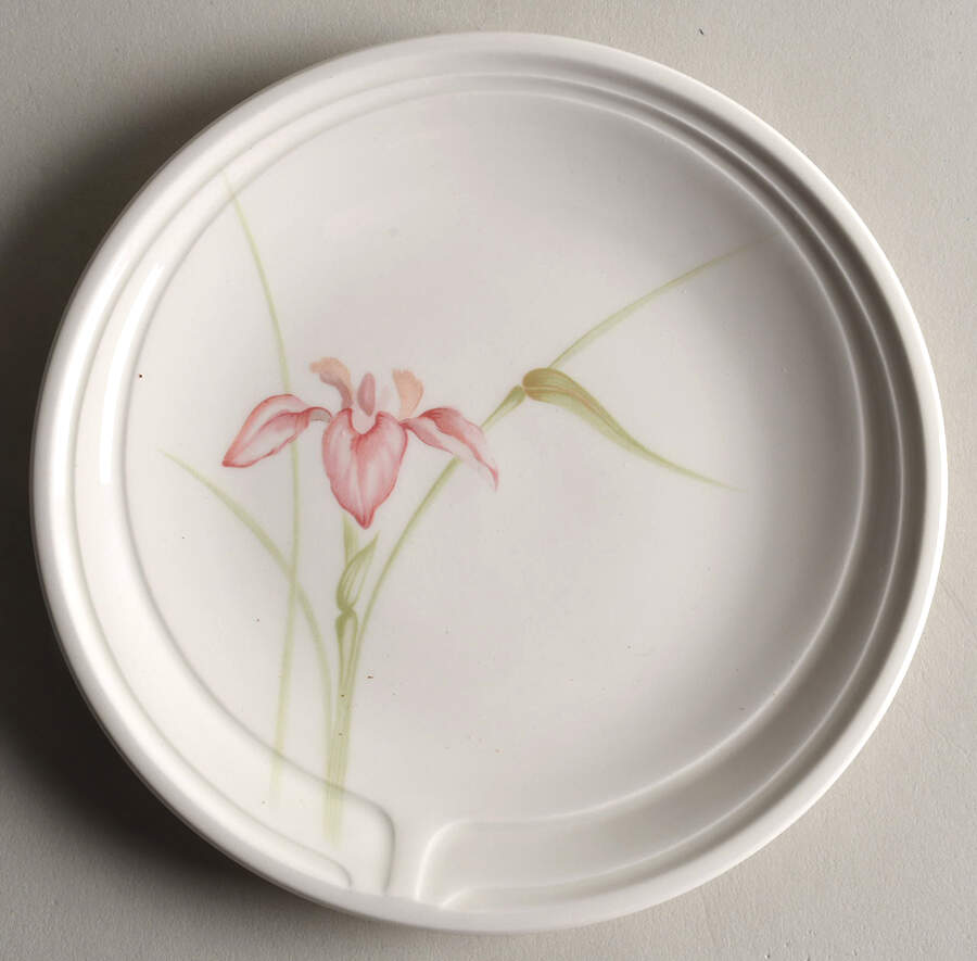 Vogue (Flowers Center) Bread & Butter Plate by Johnson Brothers-1