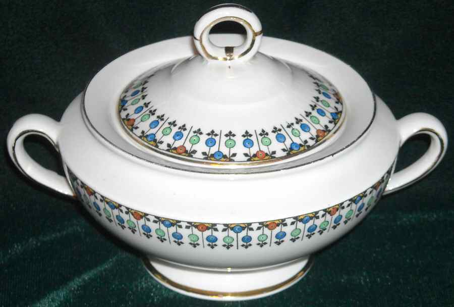 Vogue (Basket Center) Sugar Bowl & Lid by Johnson Brothers-1
