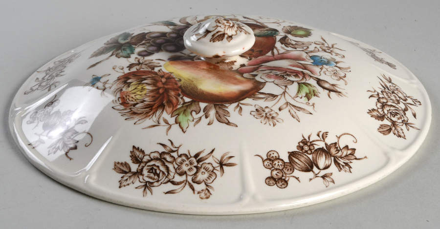 Windsor Fruit (Old Chelsea, Swirl Border) Lid for Round Vegetable by Johnson Brothers-1