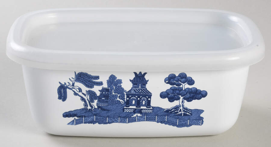 Willow Blue (Made in England, Earthenware, Newer) Small Metal Rectangular Baker W/Plastic Lid by Johnson Brothers-1