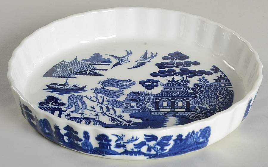 Willow Blue (Made in England, Earthenware, Newer) 9" Quiche by Johnson Brothers-1