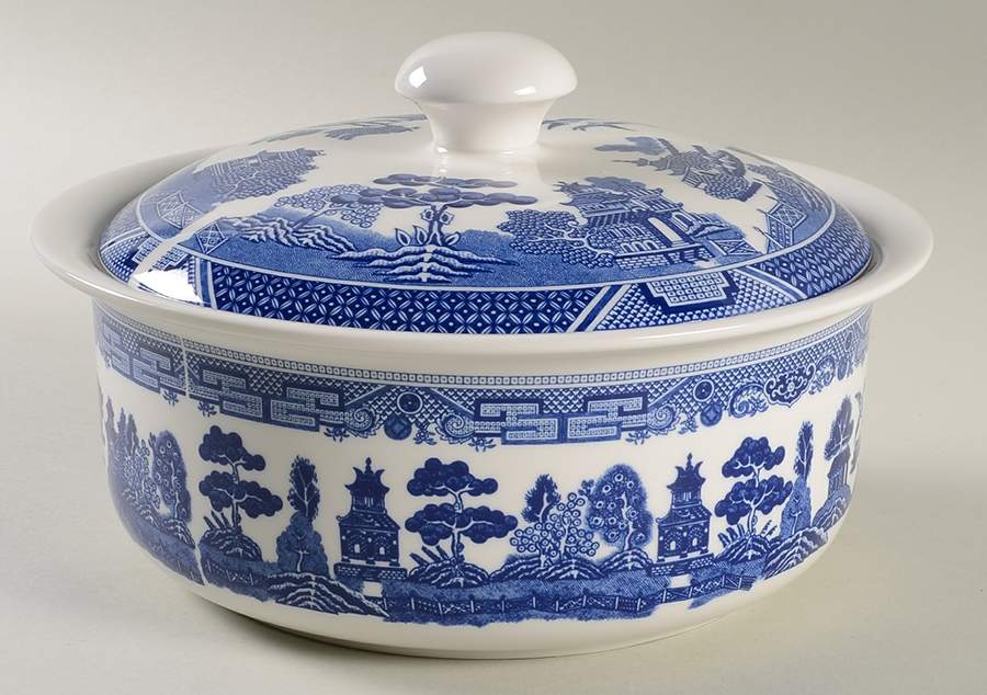 Willow Blue (Made in England, Earthenware, Newer) 2 Qt Round Covered Casserole by Johnson Brothers-1