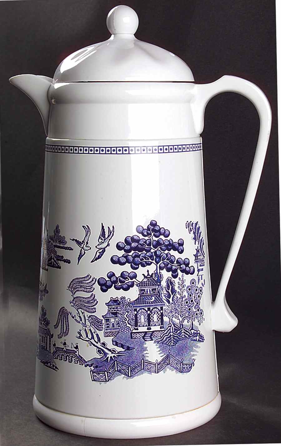 Willow Blue (Made in England, Earthenware, Newer) Plastic Thermos/Carafe & Lid by Johnson Brothers-1