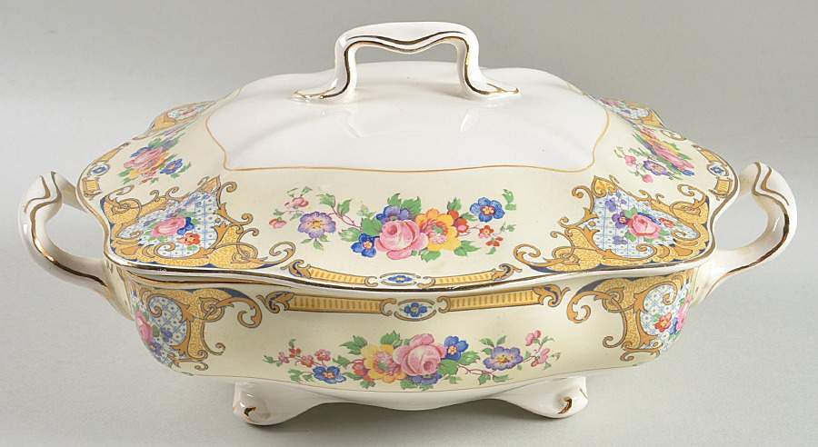 Yale Square Covered Vegetable by Johnson Brothers-1