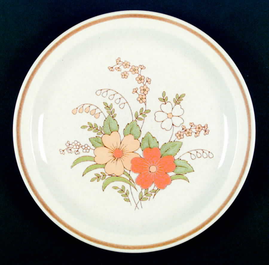Festive (Japan) Dinner Plate by JCPenney-1