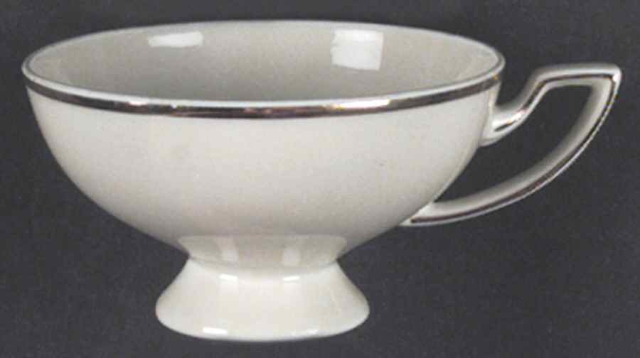 Elegance Footed Cup by Johann Haviland-1