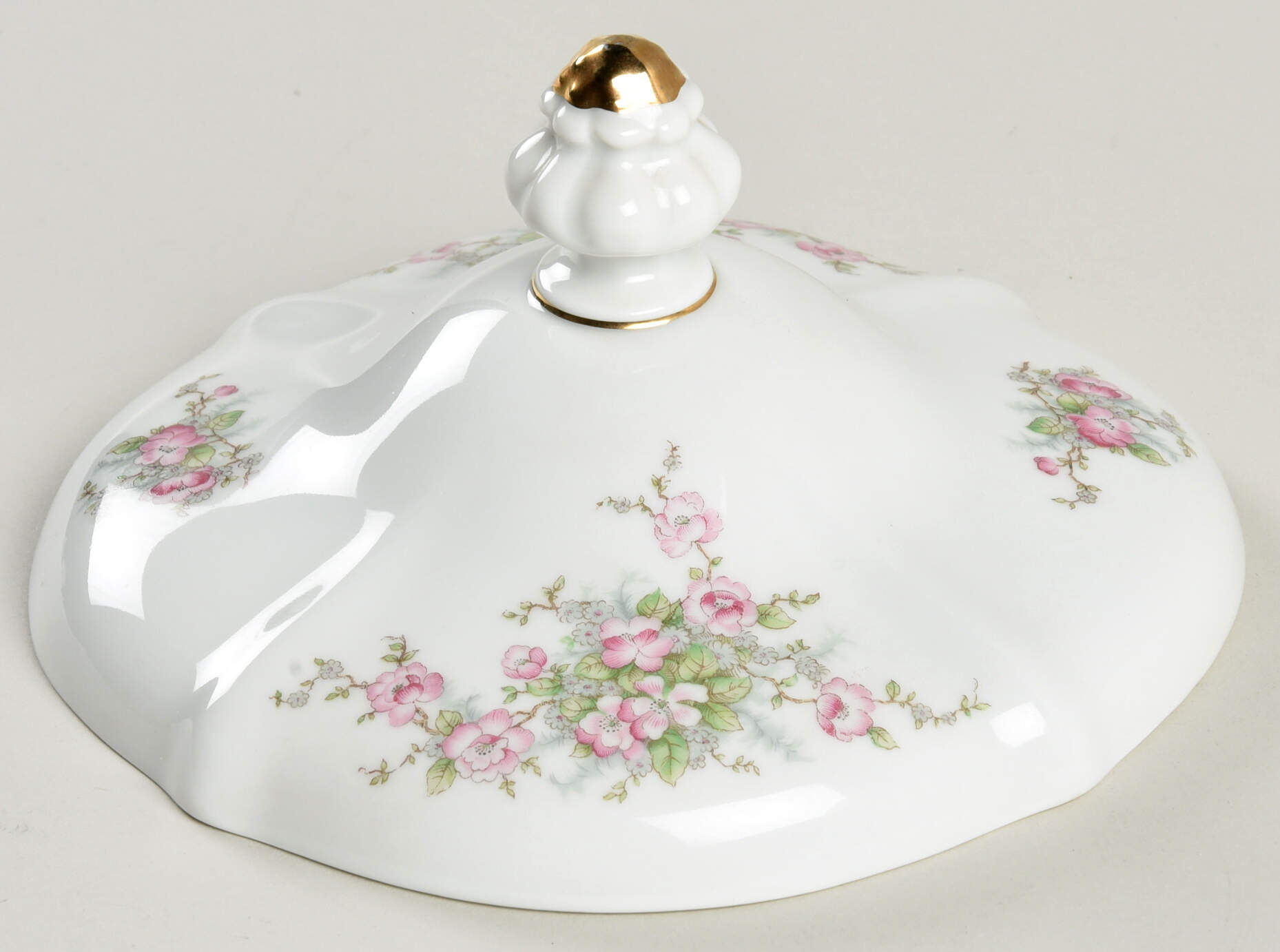 JOH1 Lid for Round Vegetable by Johann Haviland-1