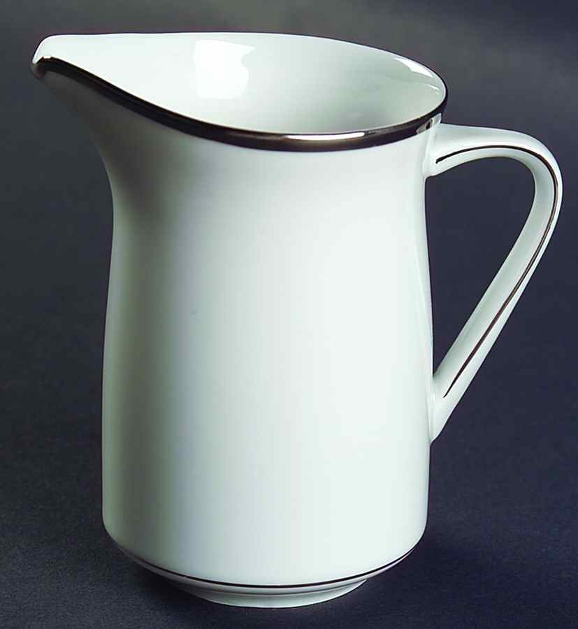 JOH100 Creamer by Johann Haviland-1