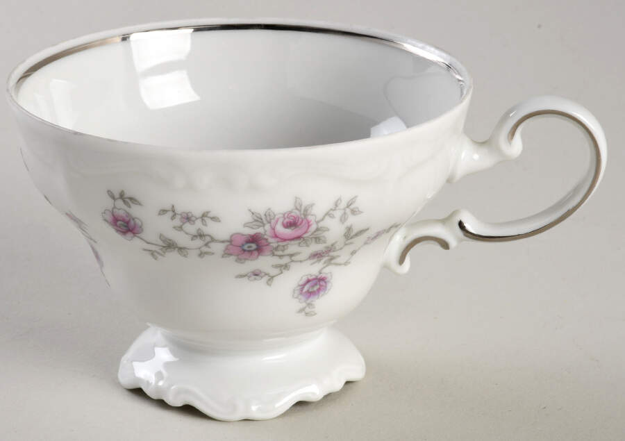 JOH128 Footed Cup by Johann Haviland-1