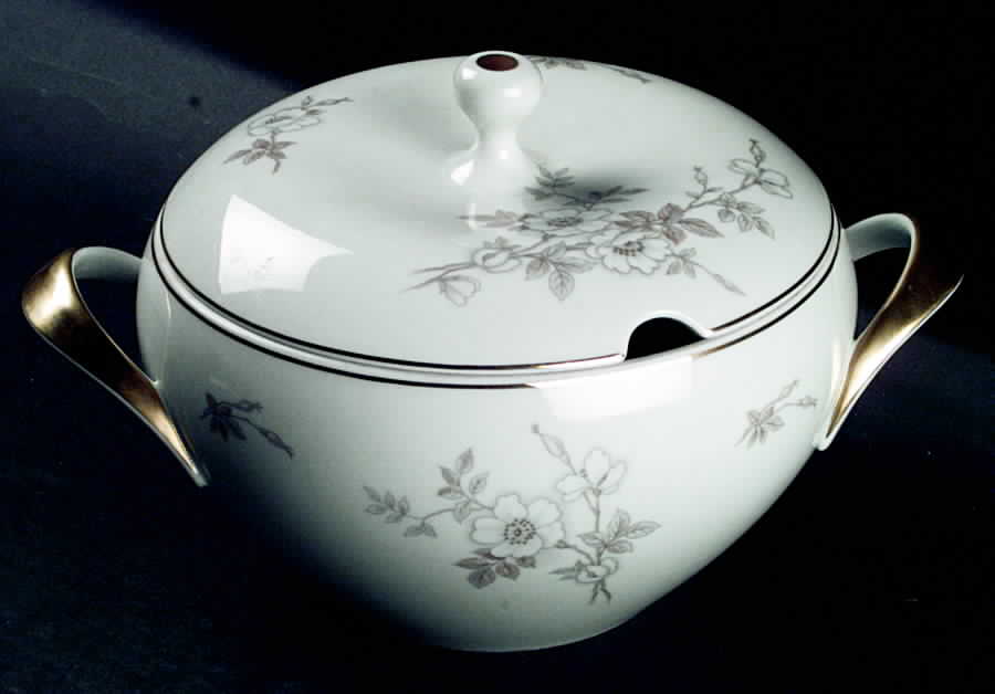 JOH17 Round Covered Vegetable by Johann Haviland-1