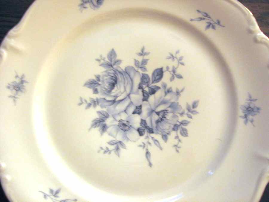 JOH183 (Gold Trim) Dinner Plate by Johann Haviland-1