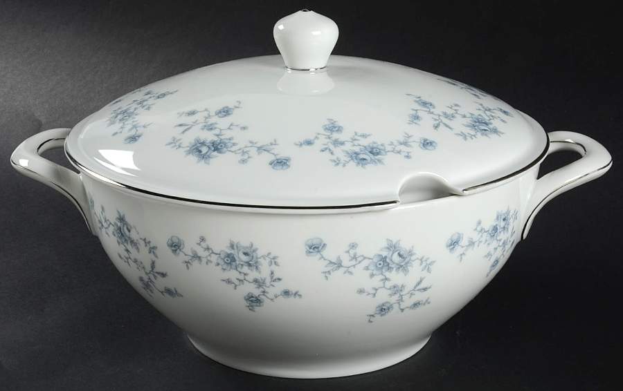 Blue Garland (Coupe, Platinum) Tureen &  Lid by Johann Haviland-1