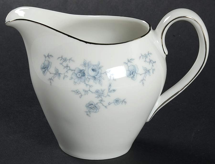 Blue Garland (Coupe, Platinum) Creamer by Johann Haviland-1