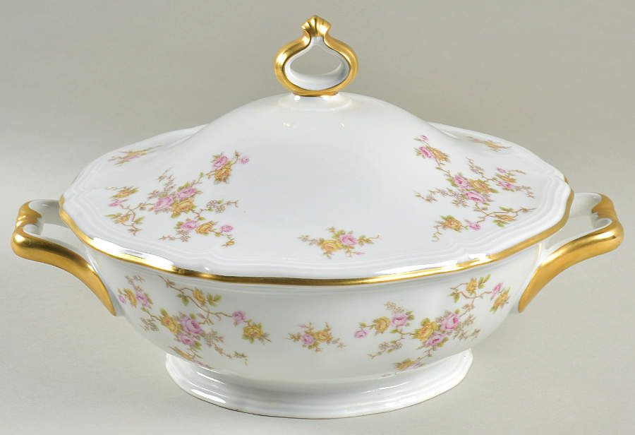 JOH192 Round Covered Vegetable by Johann Haviland-1