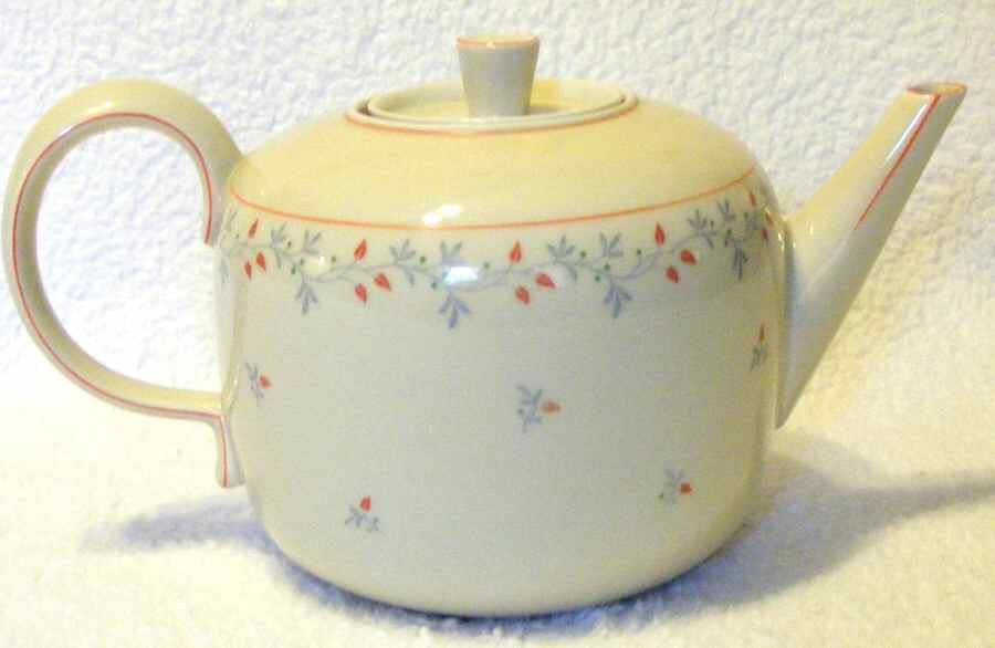 JOH212 Teapot & Lid by Johann Haviland-1