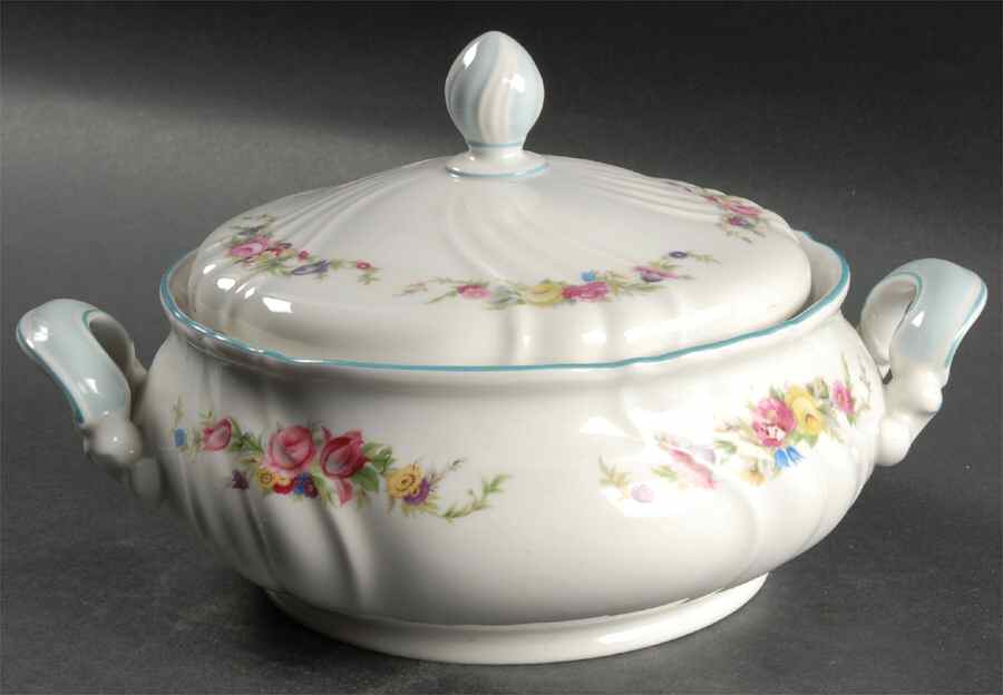 JOH22 Round Covered Vegetable by Johann Haviland-1