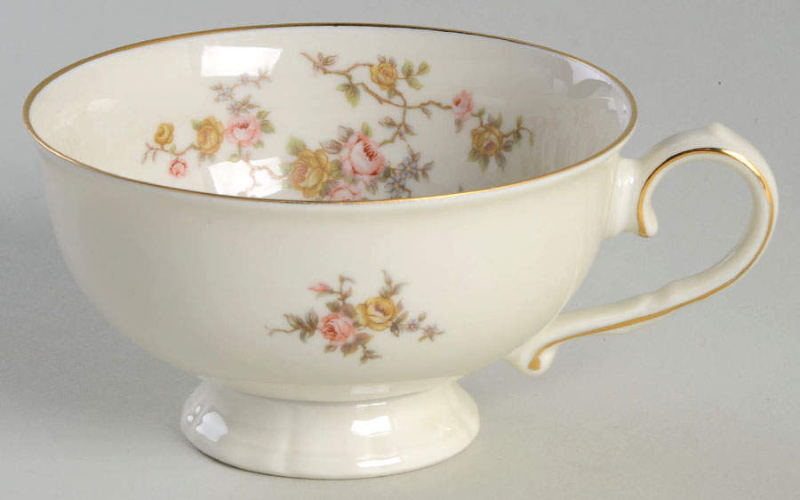 JOH32 Footed Cup by Johann Haviland-1