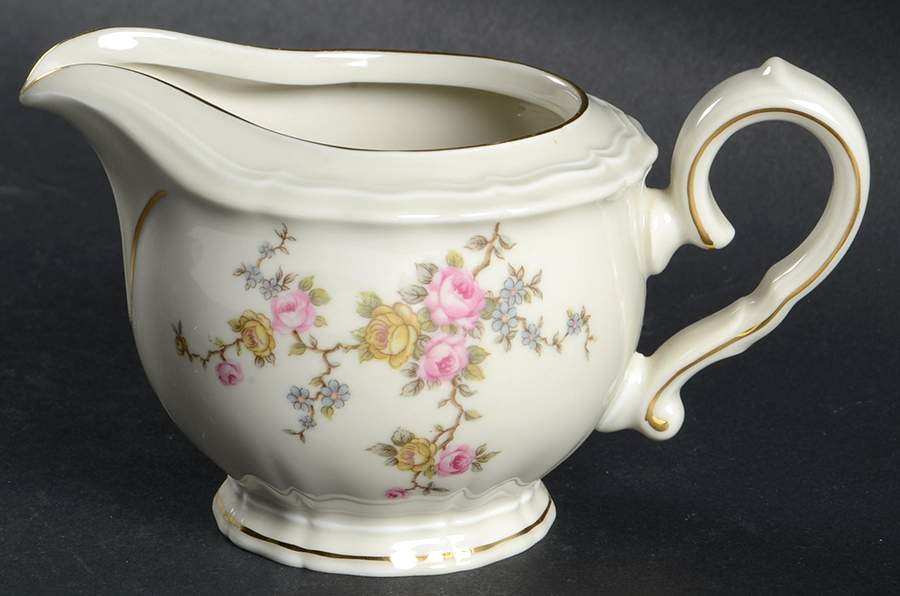 JOH32 Creamer by Johann Haviland-1