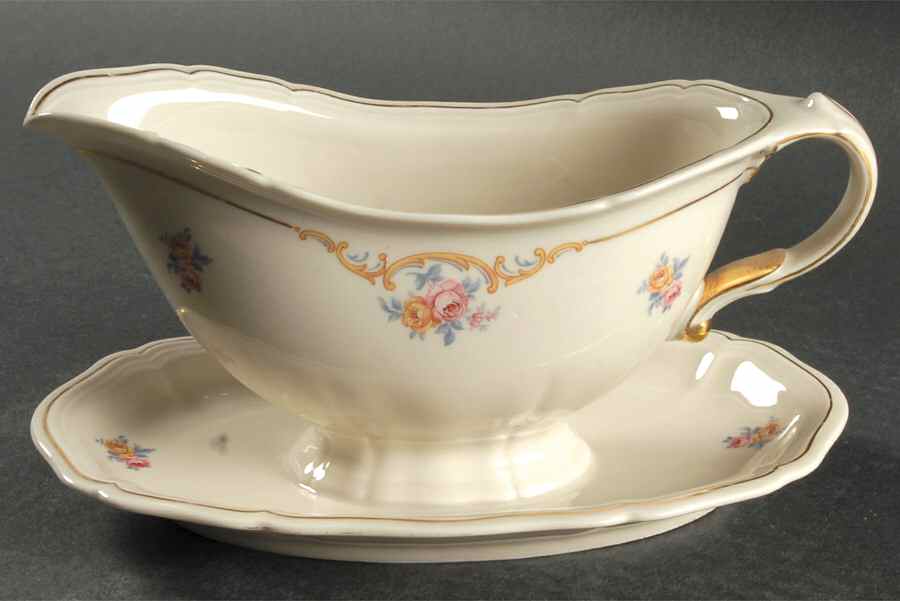 JOH37 Gravy Boat with Attached Underplate by Johann Haviland-1