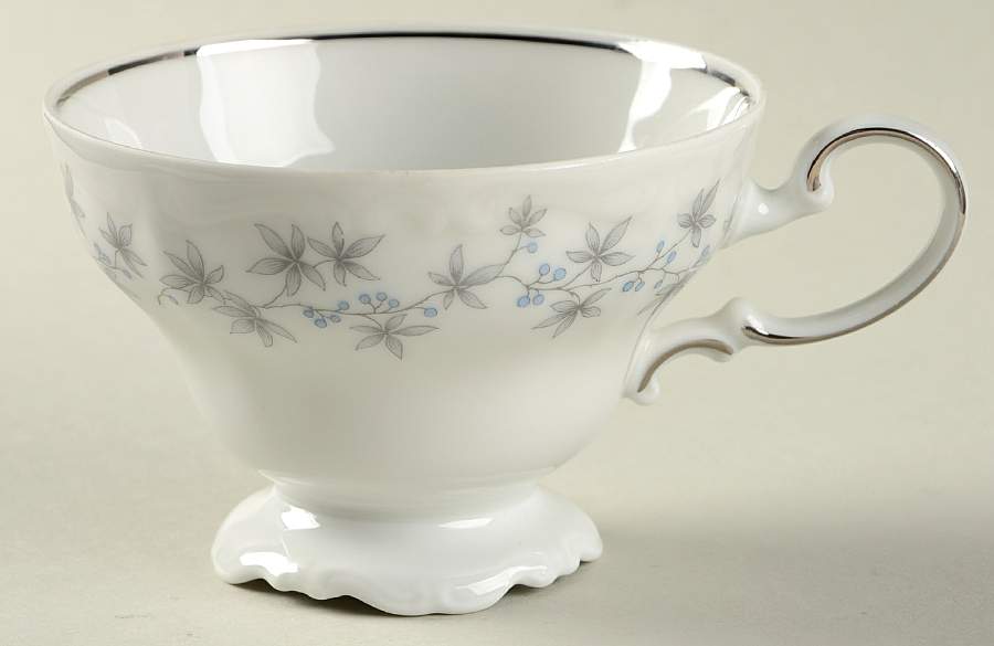 JOH40 Footed Cup by Johann Haviland-1