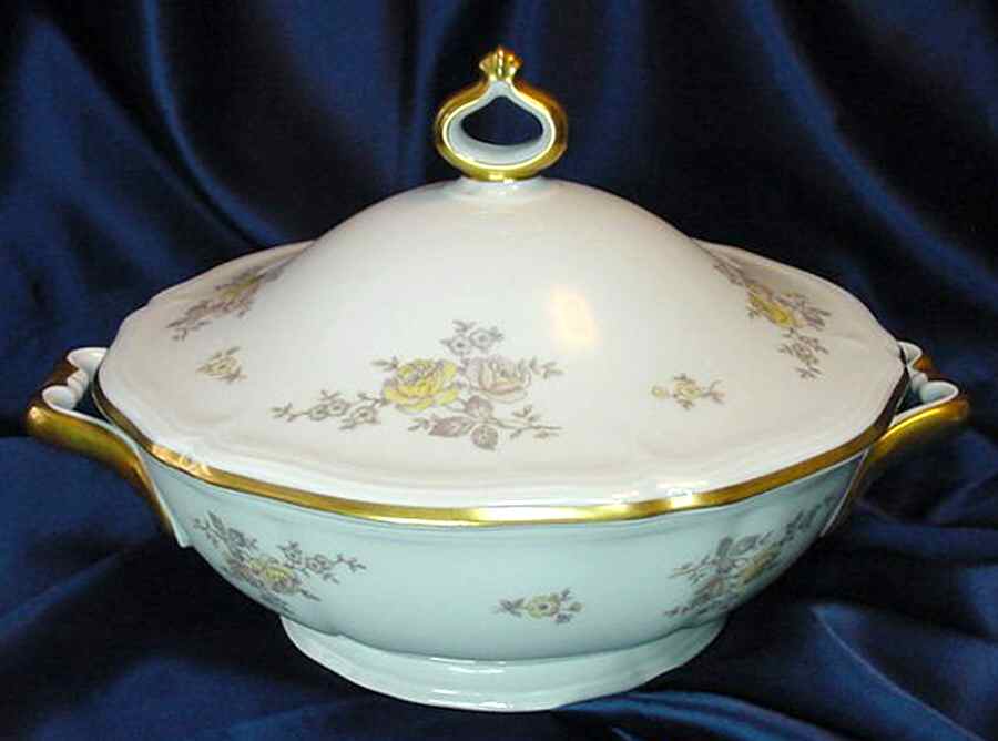 JOH45 Round Covered Vegetable by Johann Haviland-1