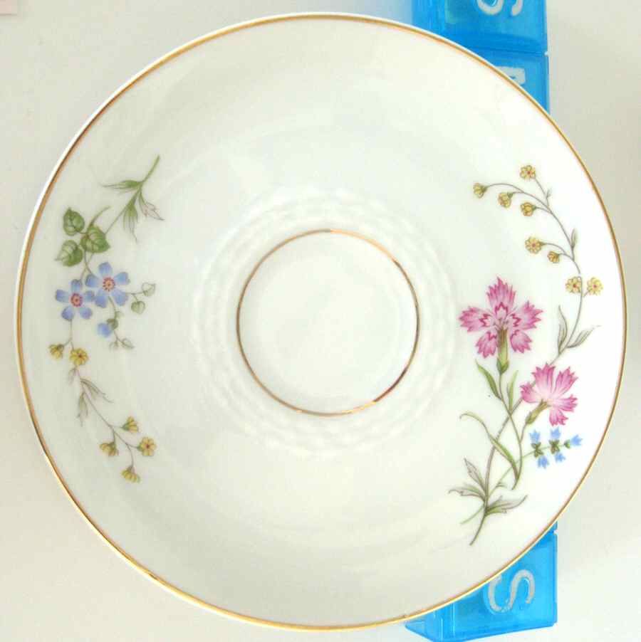 JOH50 Saucer by Johann Haviland-1