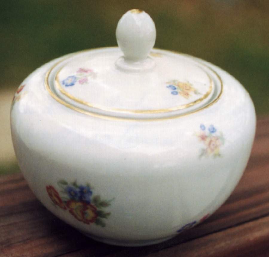 JOH52 Sugar Bowl & Lid by Johann Haviland-1