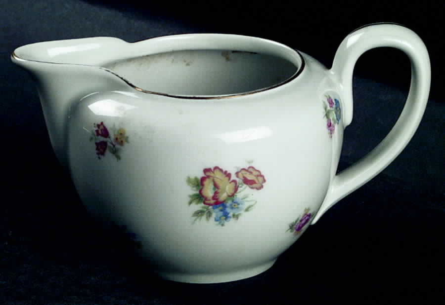 JOH52 Creamer by Johann Haviland-1