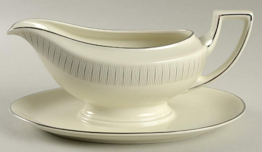 Tuxedo Gravy Boat with Attached Underplate by Johann Haviland-1