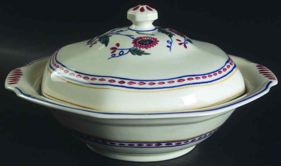 The Betley Round Covered Vegetable by George Jones & Sons-1