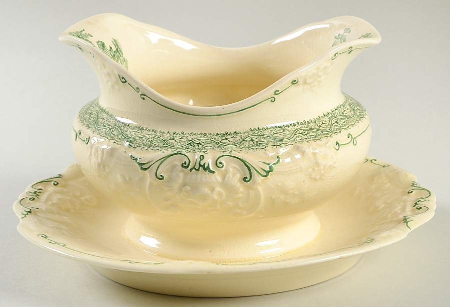 Genoa Green Gravy Boat with Attached Underplate by George Jones & Sons-1