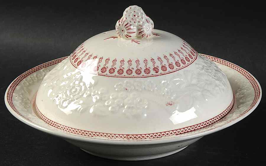 Sheridan Round Covered Butter with Strainer by George Jones & Sons-1