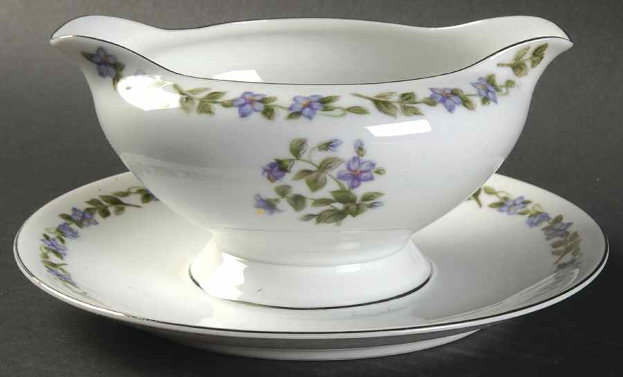 Glendale Gravy Boat with Attached Underplate by Jyoto-1