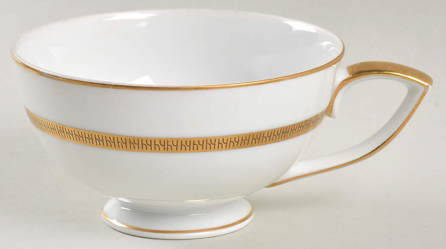Kingsley Footed Cup by Jyoto-1